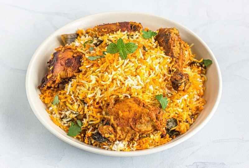 Hyderabadi Chicken Biryani, Cut Pieces without Skin